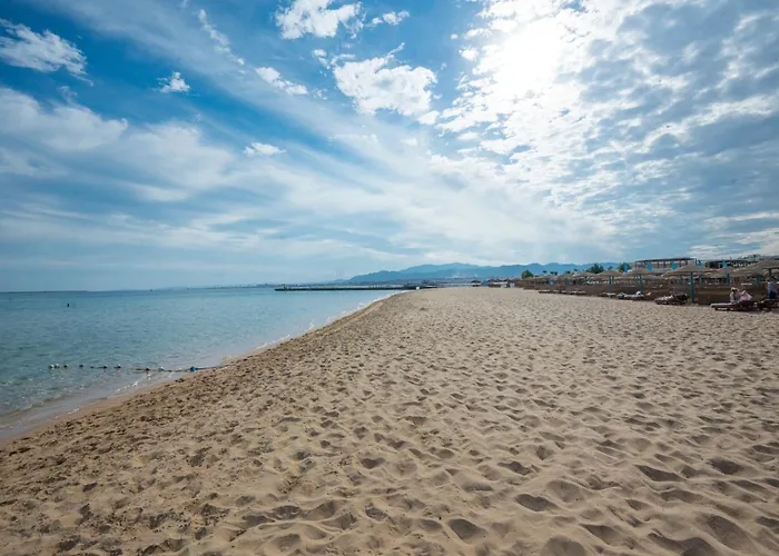 Курортный комплекс Shams 4*