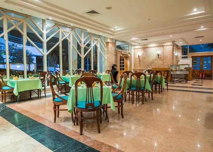 Курортный комплекс Shams 4*