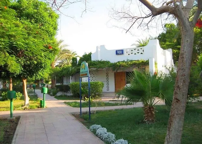 Shams Курортный комплекс 4*