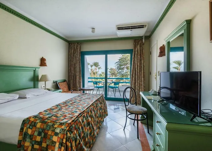 Shams Курортный комплекс 4*